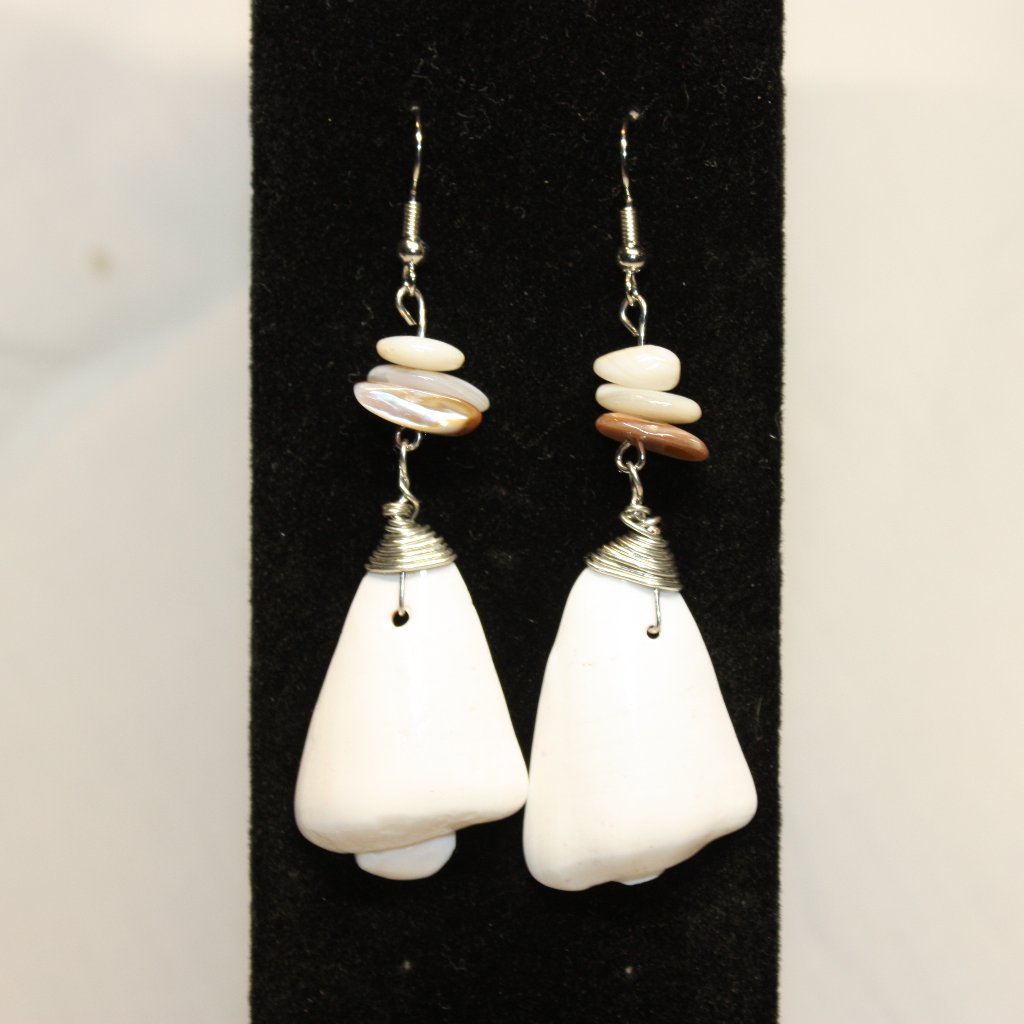 Shell Dangled Earrings